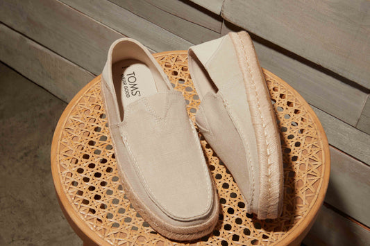 ทำความรู้จัก รองเท้าสลิปออนผู้ชาย TOMS For Him กับทรงรองเท้าที่มากกว่า Alpargata